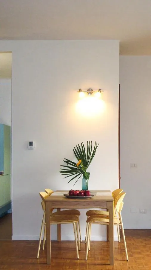 Easy Isola, For An Easy Stay Milan Apartment