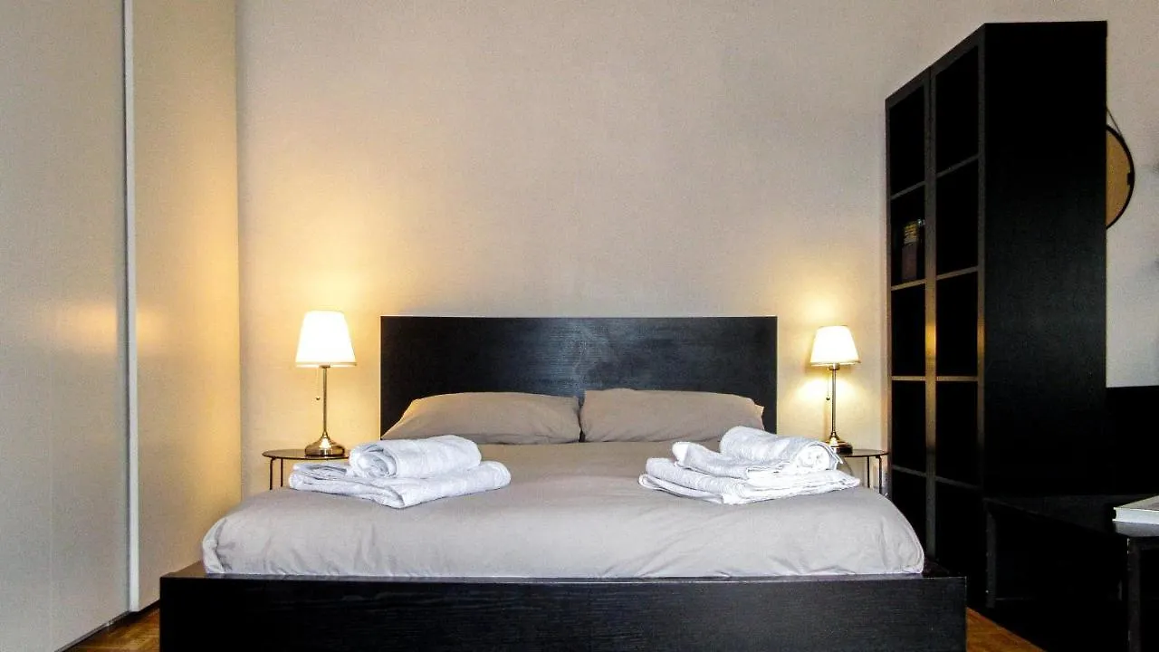 Easy Isola, For An Easy Stay Milan 0*,