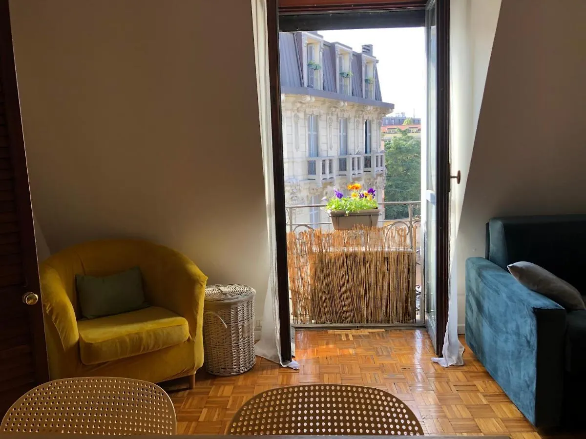 Easy Isola, For An Easy Stay Milan Italy