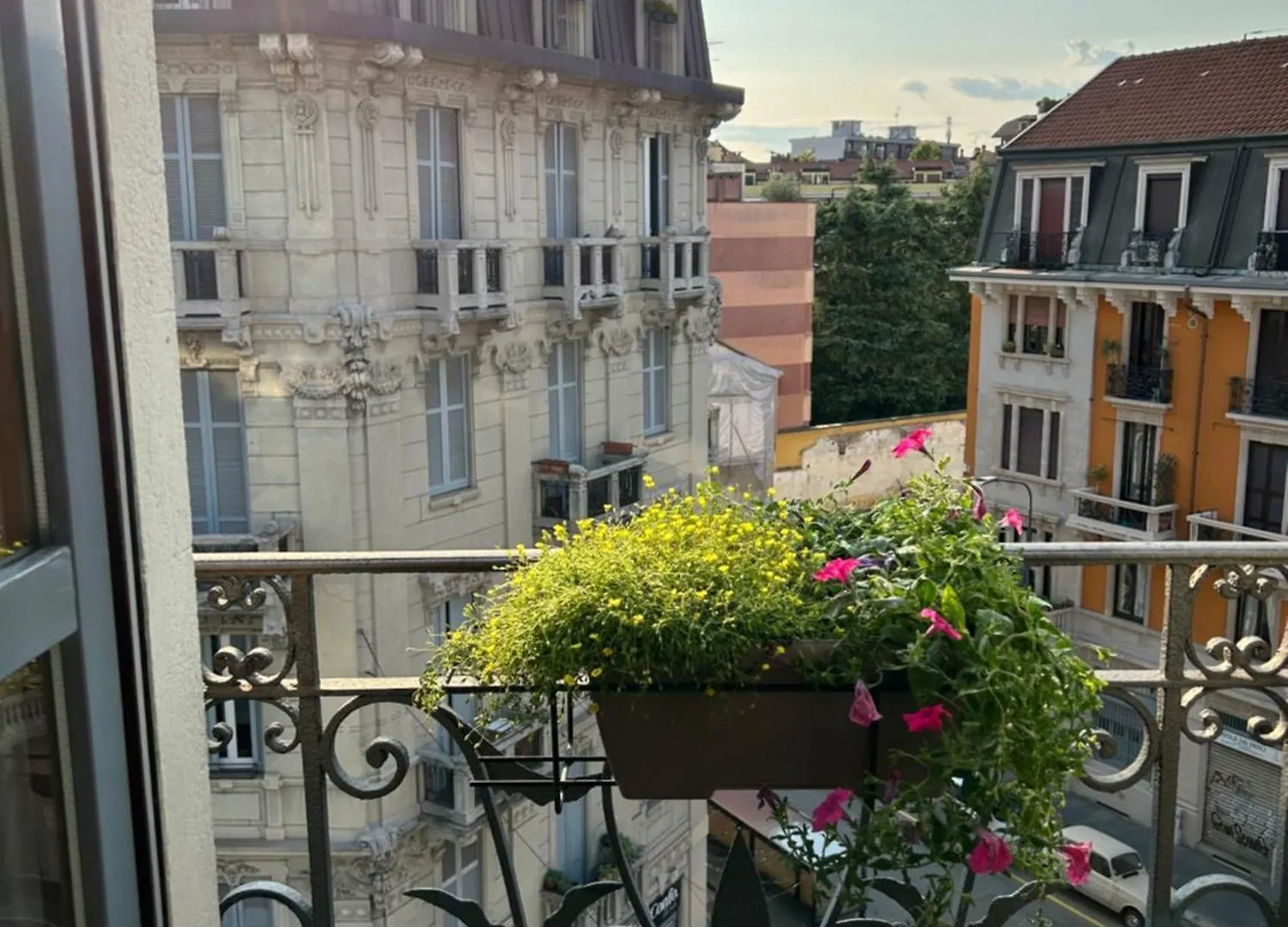 Easy Isola, For An Easy Stay Milan