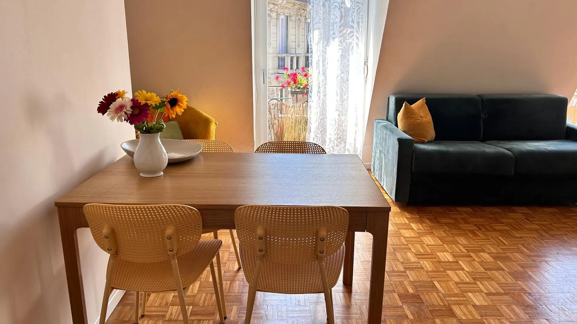 Easy Isola, For An Easy Stay Milan Apartment