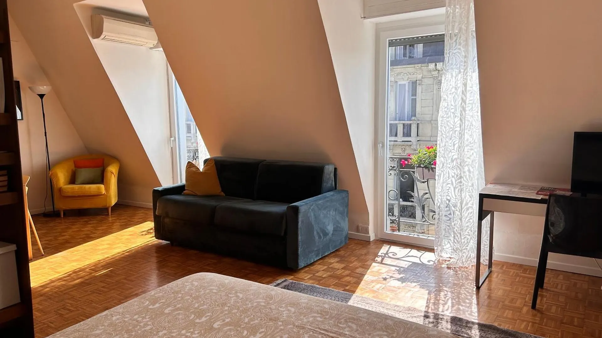 Apartment Easy Isola, For An Easy Stay Milan
