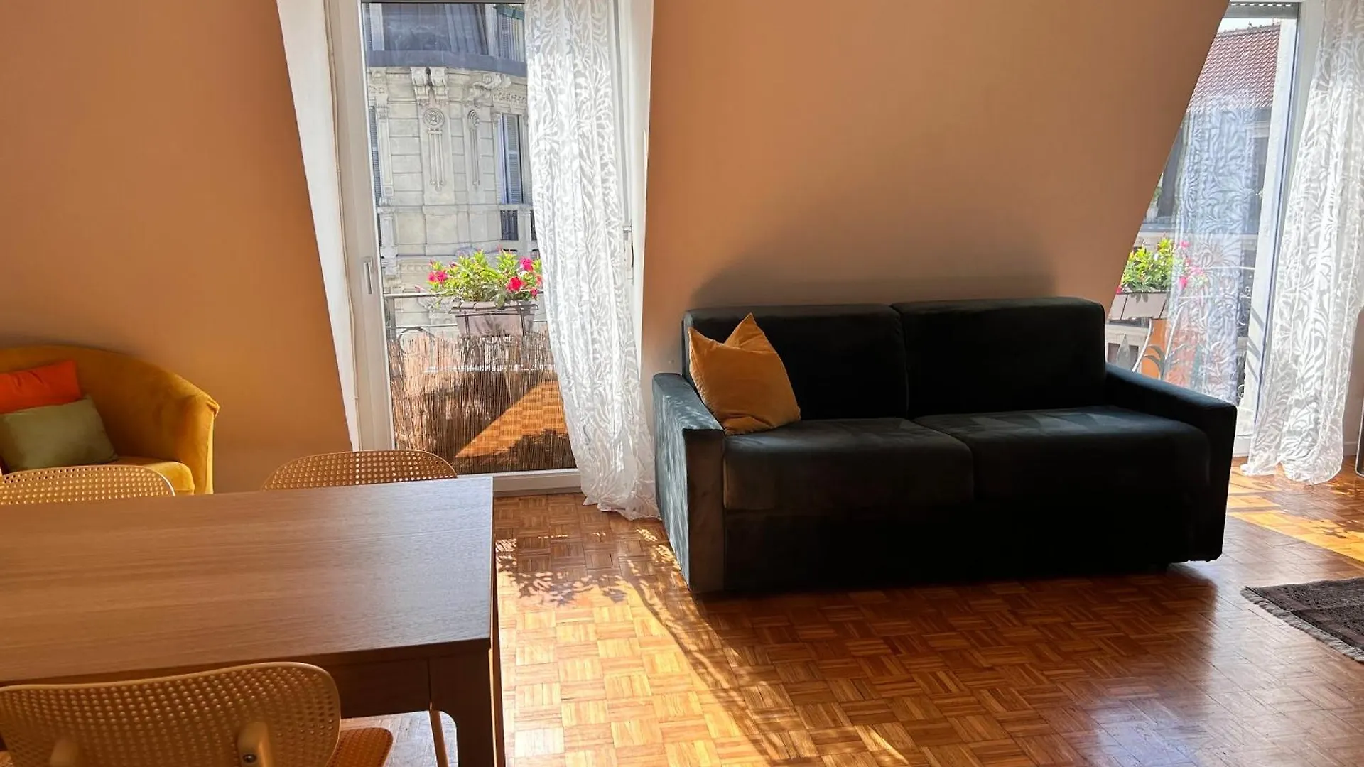 Apartment Easy Isola, For An Easy Stay Milan